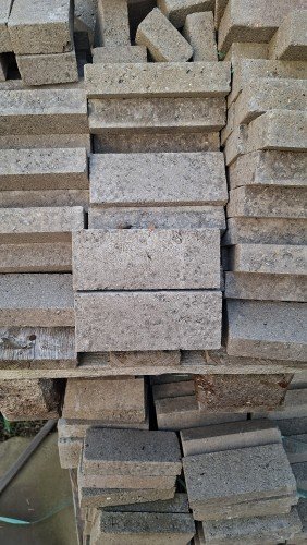 COECK - DALETTES ECARTEUR BETON 20X8X4CM